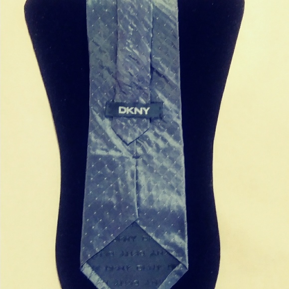 DKNY MENS TIE - Picture 3 of 6